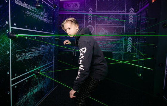 Laser maze